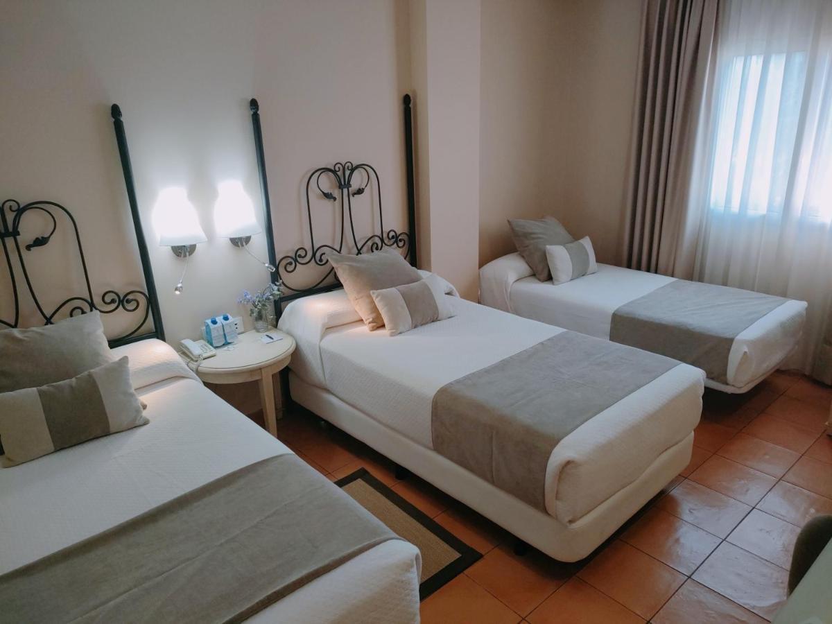 Alboran Algeciras 호텔 외부 사진